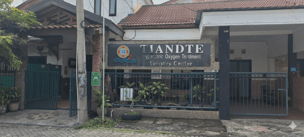 tampak depan klinik tiandte